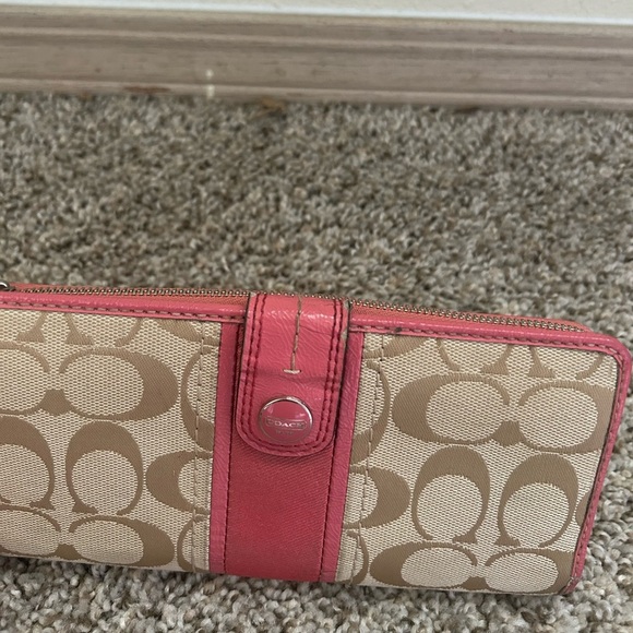 COACH Legacy Signature C Khaki Pink Jacquard Leather Zip Around Wallet Vintage - Picture 9 of 12